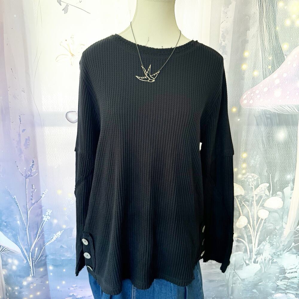 Soft Surroundings Waffle Knit Thermal Raglan Top Size Medium Boho Grunge Buttons
